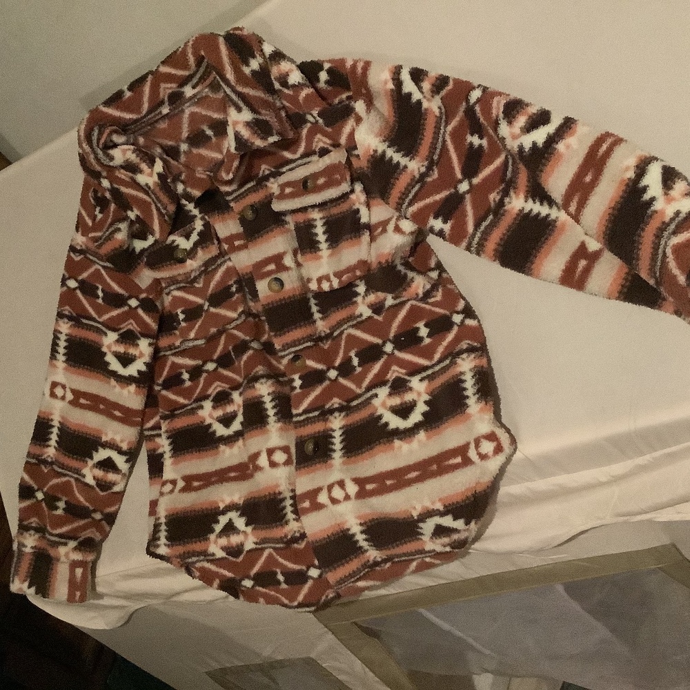 Aztec Patterned Women's Shacket - Picture 2 of 2